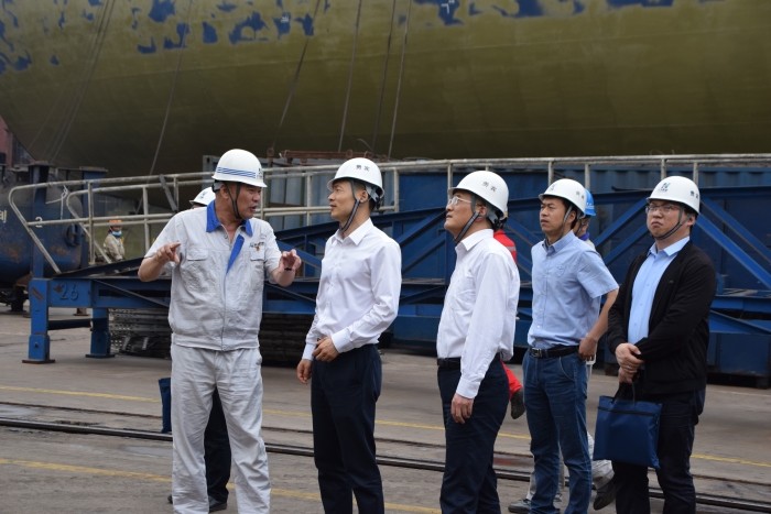 舟山市委常委、秘書(shū)長(zhǎng)陸燕乃一行來(lái)司調(diào)研